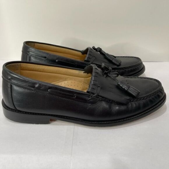 Bass Men\'s black leather tassel loafer 0104 medallion 10.5 M Excellent - worn on main image 4
